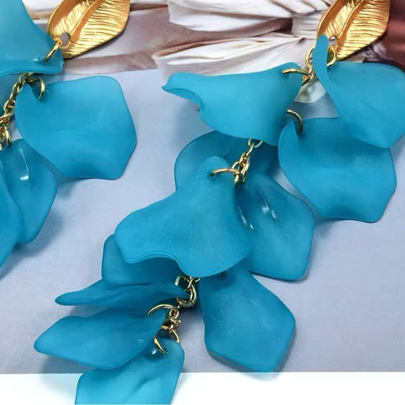 Blue Petal Cascade Acrylic Earrings – Bold Floral Statement Jewelry - Picture 3 of 7
